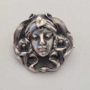 Vintage (1960s) Sterling Art Nouveau Revival Brooch